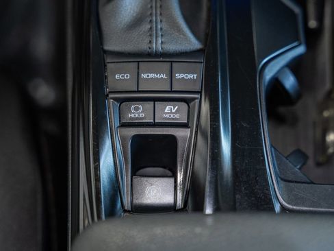 Used 2025 Toyota Camry LE FWD image 23