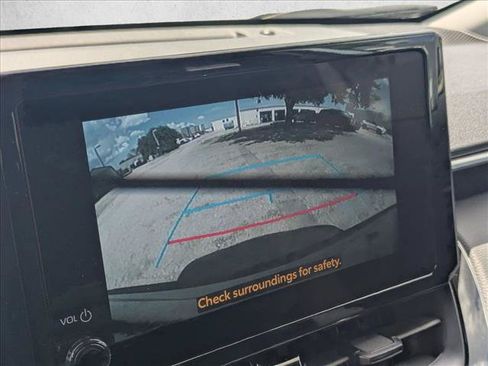Used 2026 Toyota Corolla Cross LE FWD image 11