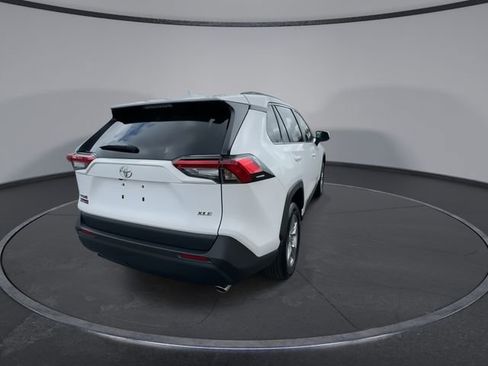 Used 2025 Toyota RAV4 XLE w/ Convenience Package image 15