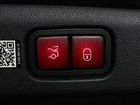 Certified 2025 Mercedes-Benz E 450 E 450 image 29