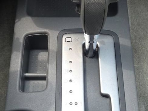 Used 2014 Nissan Frontier SV AWD/4WD image 30