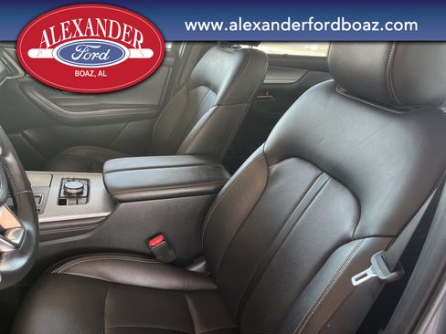 Used 2025 MAZDA CX-70 3.3 Turbo w/ Preferred Package AWD/4WD image 11