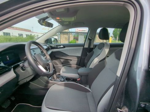 Used 2023 Volkswagen Taos S AWD/4WD image 5