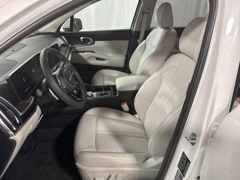 New 2025 Kia Sorento EX image 13
