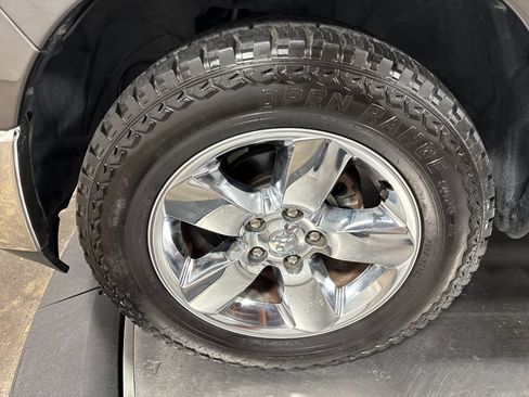 Used 2017 RAM 1500 Big Horn AWD/4WD image 2