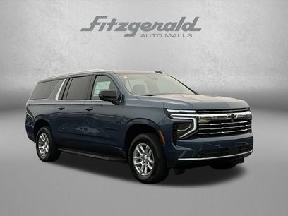 New 2026 Chevrolet Suburban LT w/ Comfort Package