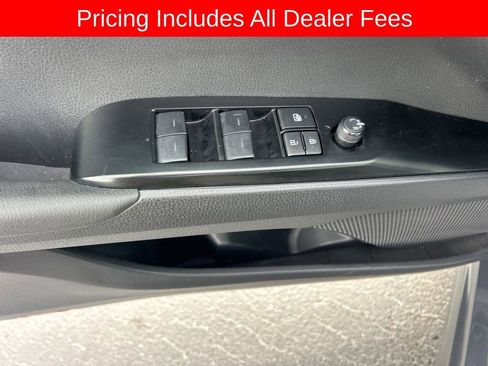 Used 2025 Toyota Camry SE FWD image 4
