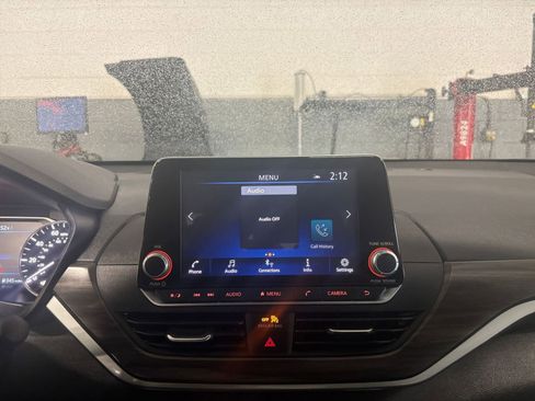 Used 2025 Nissan Altima 2.5 SV image 20