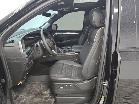 Used 2025 Cadillac Escalade V w/ LPO, ONYX Package image 8