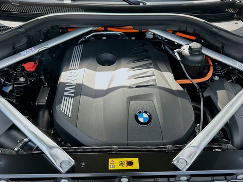 New 2026 BMW X5 xDrive50e w/ M Sport Package image 25