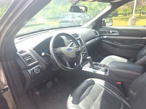 Used 2017 Ford Explorer Sport AWD/4WD image 11