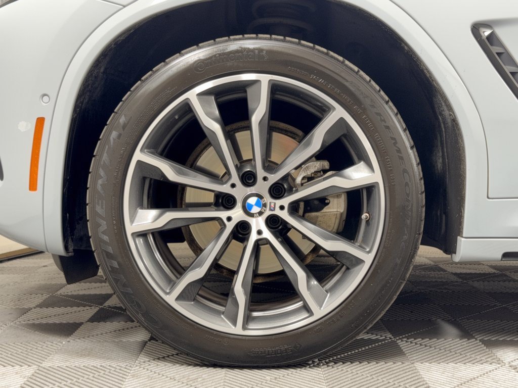 Used 2022 BMW X4 xDrive30i w/ M Sport Package 2 AWD/4WD image 13