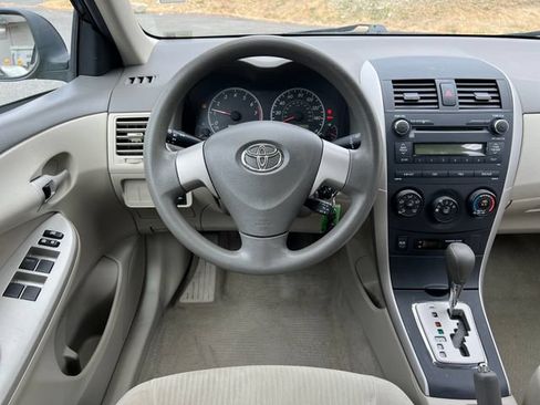 Used 2010 Toyota Corolla LE FWD image 12