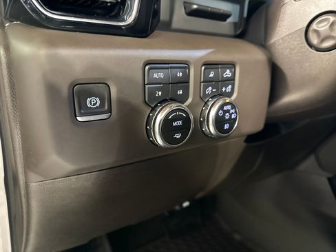 Used 2023 GMC Sierra 1500 Denali w/ Technology Package AWD/4WD image 15