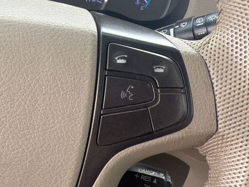 Used 2011 Toyota Sienna XLE w/ XLE Navigation Pkg FWD image 18