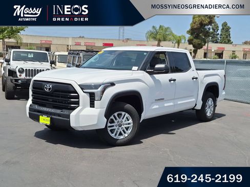 Used 2022 Toyota Tundra SR5 AWD/4WD image 1