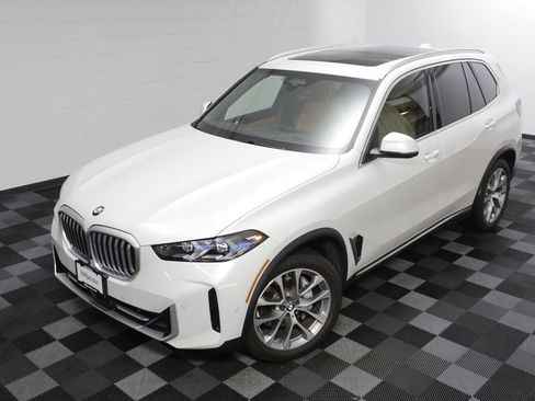 Used 2024 BMW X5 xDrive40i w/ Executive Package AWD/4WD image 2