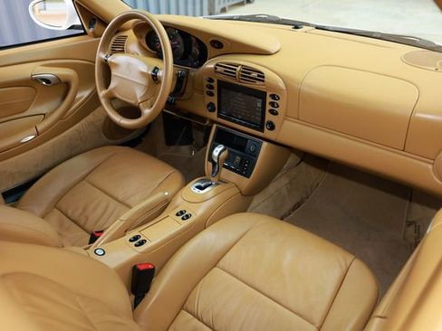 Used 2001 Porsche 911 Carrera 4 AWD/4WD image 21