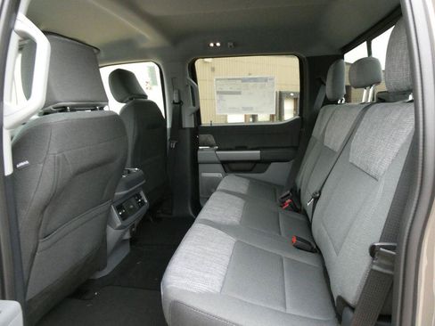 New 2026 Ford F250 XLT w/ XLT Premium Package AWD/4WD image 15
