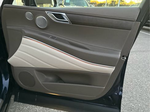 Used 2024 Genesis GV80 3.5T w/ Prestige Package image 28