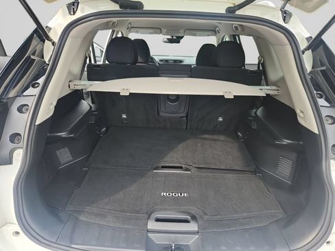 Used 2019 Nissan Rogue S w/ Special Edition Package AWD/4WD image 18