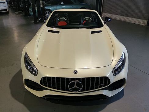 Used 2018 Mercedes-Benz AMG GT Roadster image 11