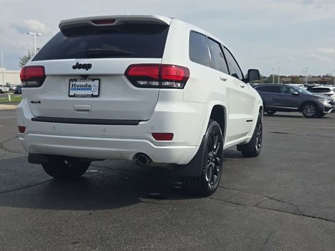 Used 2021 Jeep Grand Cherokee Laredo X AWD/4WD image 7