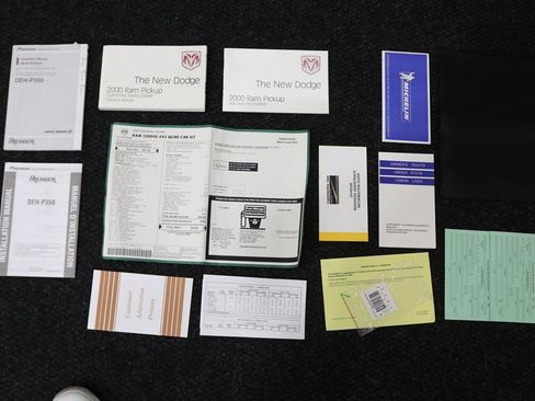 Used 2000 Dodge Ram 2500 Truck SLT image 20