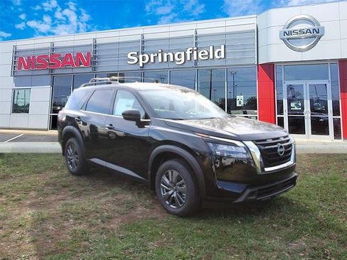 New 2025 Nissan Pathfinder SV image 1