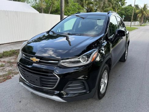 Used 2017 Chevrolet Trax LT AWD/4WD image 4
