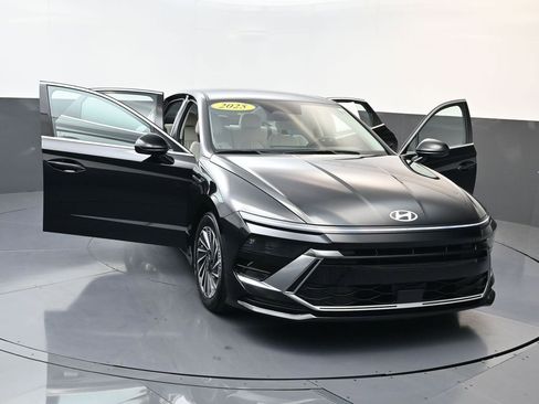 Certified 2025 Hyundai Sonata SEL FWD image 30