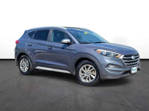 Used 2017 Hyundai Tucson SE Plus FWD image 1