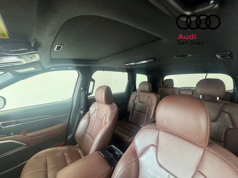 Used 2023 Kia Telluride EX w/ EX Captain's Chair Package FWD image 12