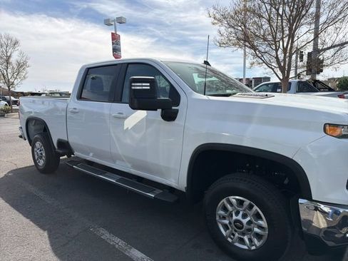 Used 2026 Chevrolet Silverado 2500 LT image 2