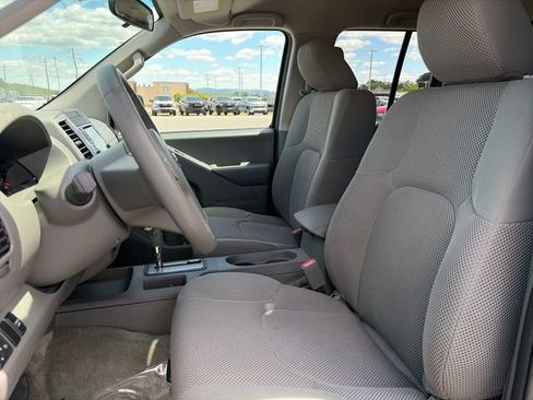 Used 2016 Nissan Frontier SV RWD image 17