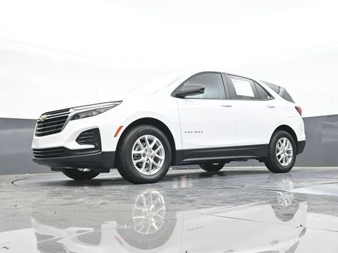 Used 2024 Chevrolet Equinox LS w/ LS Convenience Package FWD image 56