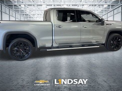 Used 2025 GMC Sierra 1500 SLT w/ SLT Premium Package image 2