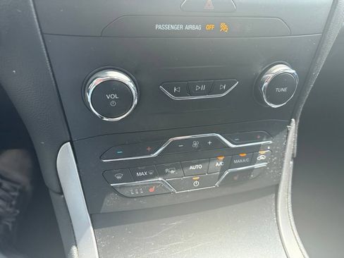 Used 2019 Ford Edge SEL w/ Equipment Group 201A FWD image 11
