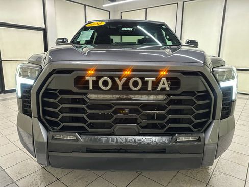 Used 2024 Toyota Tundra Limited AWD/4WD image 12