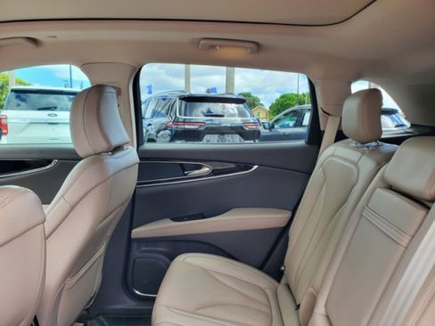 Used 2022 Lincoln Nautilus Reserve image 29