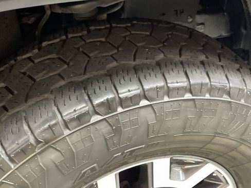 Used 2020 Toyota Tacoma TRD Off-Road image 12