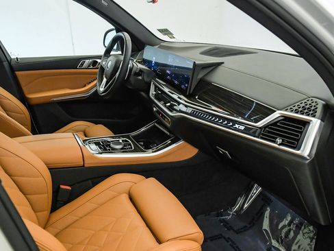 Certified 2024 BMW X5 xDrive40i w/ Parking Assistance Package AWD/4WD image 16