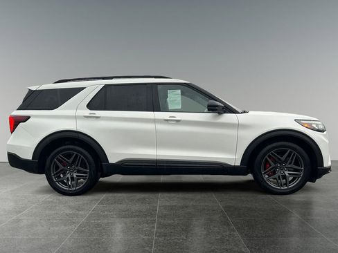 Used 2025 Ford Explorer ST w/ Sun And Sound Package image 8