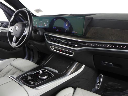 Certified 2023 BMW X7 xDrive40i w/ Parking Assistance Package image 13