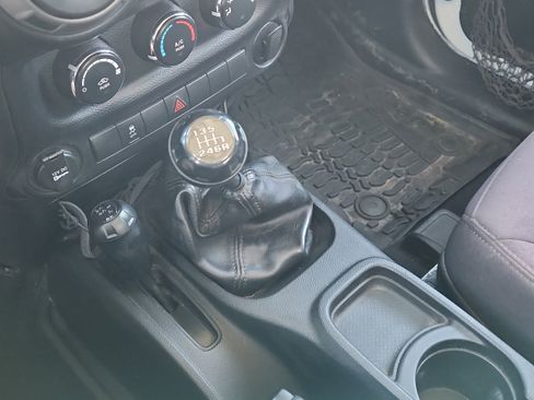 Used 2014 Jeep Wrangler Sport AWD/4WD image 20