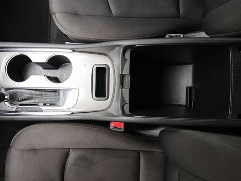 Used 2020 Chevrolet Malibu LT FWD image 25