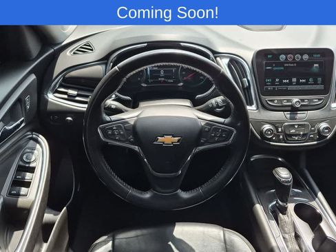 Used 2018 Chevrolet Malibu LT w/ Leather Package FWD image 22
