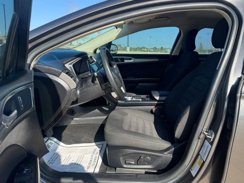 Used 2018 Ford Fusion SE image 21