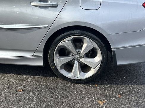 Used 2018 Honda Accord Touring image 21