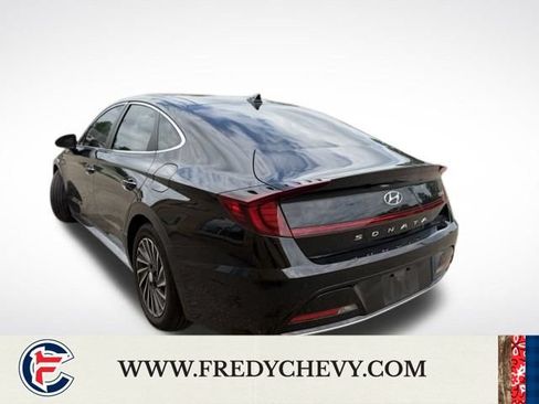 Used 2023 Hyundai Sonata Limited w/ Cargo Package FWD image 7